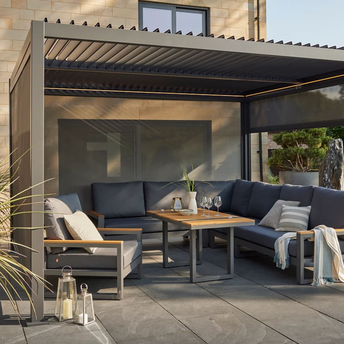 Royce Cube Aluminium Luxury Pergola with Solar LED Light Pack | Anthracite | 4 x 4 Metre